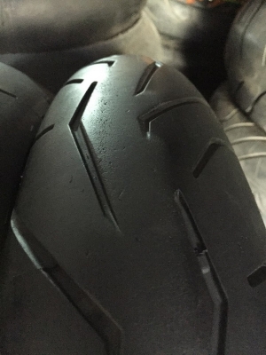 Pirelli Rosso 2  ดอกเต็ม ๆ  120/70/17 - 180/55/17  ปี 13