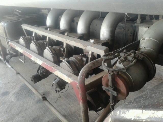 ขายถังน้ำมัน15000ลิตรมี4ช่องเป็นถังโหลดล่างและ5ช่องโหลดบน พร้อมติดตั้งได้เลยครับ