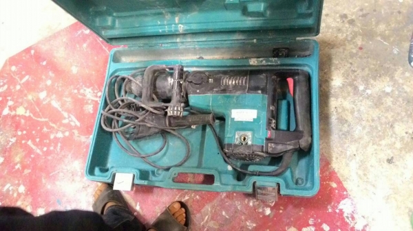 แย๊กสกัดปูนมากีตาพร้อมกล่อง