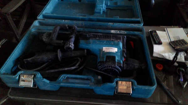 แย๊กสกัดปูนมากีตาพร้อมกล่อง