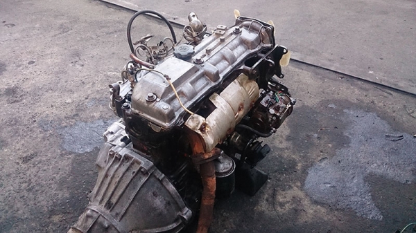 ขายเครื่องยนต์ดีเซลโตโยต้า 2L มีเลขคุม