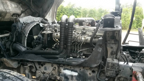 ขายด่วนหัวครั้ชซีรถสิบล้อหลงM5เครือง225แรงปี46เพลาเดียว ขายด่วนหัวครั้ชซีรถสิบล้อหลงM5เครือง225แรงปี46เพลาเดียว