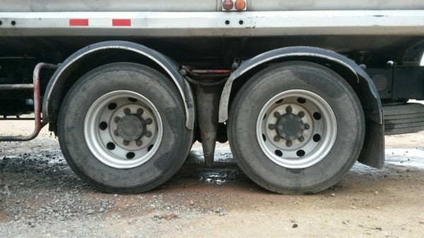 ขายด่วนหัวครั้ชซีรถสิบล้อหลงM5เครือง225แรงปี46เพลาเดียว ขายด่วนหัวครั้ชซีรถสิบล้อหลงM5เครือง225แรงปี46เพลาเดียว