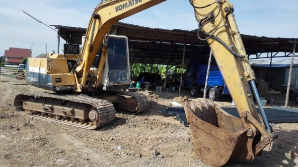 Komatsu PC120-5 เก่านอกงานเดียวพร้อมใช้