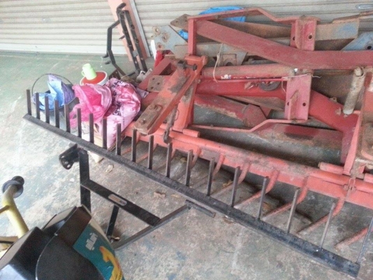 KRT140 plus+ รถสวยสภาพเดิมๆทั้งคัน ดันหน้า ผาน3 ล้อเหล็ก คราด 105,000บ.