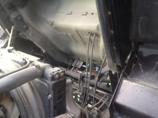 ขาย ISUZU FTR 240HP ปี2552 ตู้บรรทุก 10 บาน 7.5 ม.