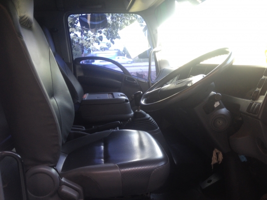 ขาย ISUZU FTR 240HP ปี2552 ตู้บรรทุก 10 บาน 7.5 ม.