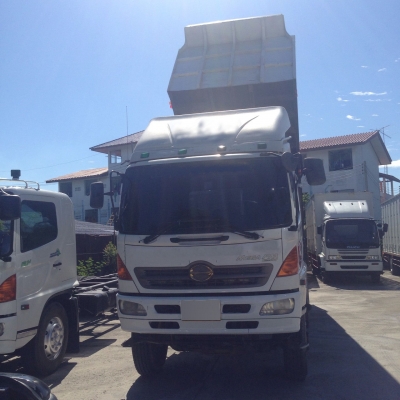 ขายรถ 10 ล้อกะบะดั๊มพ์ HINO รุ่น เมก้า เครื่องยนต์ 320 แรงม้า ขายรถ 10 ล้อกะบะดั๊มพ์ HINO รุ่น เมก้า เครื่องยนต์ 320 แรงม้า