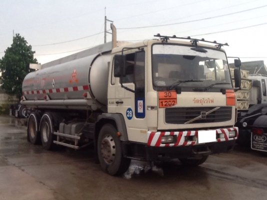 ขายรถ 10 ล้อรถน้ำมันเพลาเดียว VOLVO รุ่น FL6 เครื่องยนต์ 250 แรงม้า