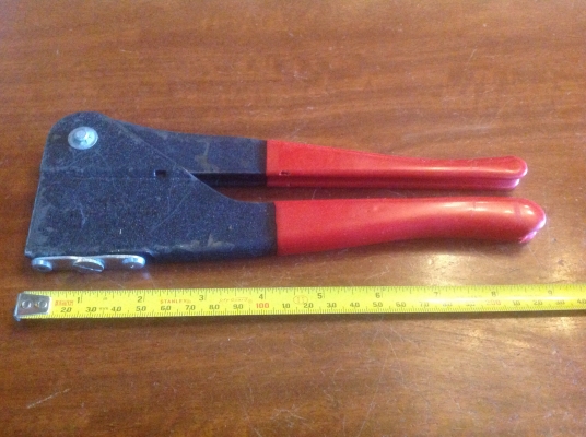 ขายปืนยิงรีเวท รวมจัดส่ง