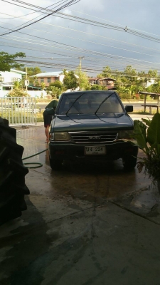 ปิคอัฟอิซูซุ สภาพดี สีสวยจัด ***พิกัด มุกดาหาร*** โทร 081 074 5778 ลุงโหนกรับสายเด้อจ้า