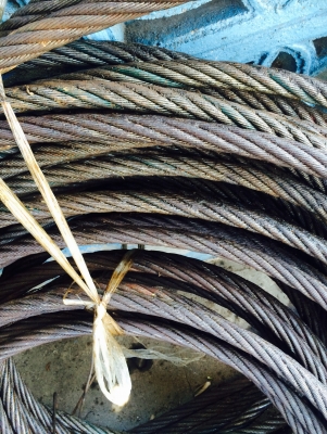 จำหน่าย สลิงเก่า ขนาด 1นิ้ว 25มิล หนัก 250กก ยาวประมาณ 100M สลิงสภาพ 80\% ออกจากท่าเรือ เหลือ 1เส้น ราคาเบาๆ สอบถามโทร 080-6135462