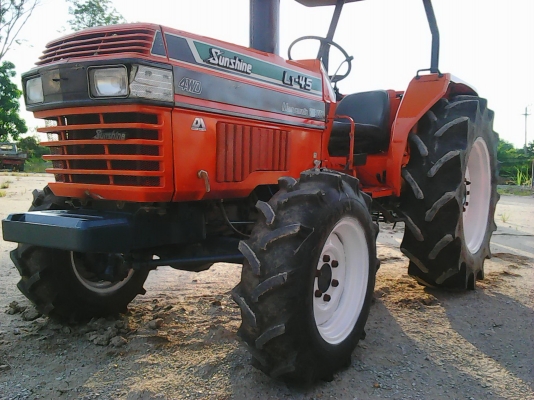 ขายรถไถKUBOTA L1-45 4WD  พร้อมใช้ สวยๆ สีเดิมๆ แรงๆ