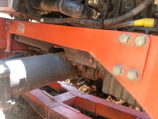 คูโบต้า L3408 DI 4 WD 2 เพลาใบมีดดันหน้าช้าง ผาน 6 ช้าง..ทำงาน 835 ชั่วโมงรถไร่ไม่เคยลงนา..สภาพดีแน่นๆครับ