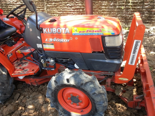 คูโบต้า L3408 DI 4 WD 2 เพลาใบมีดดันหน้าช้าง ผาน 6 ช้าง..ทำงาน 835 ชั่วโมงรถไร่ไม่เคยลงนา..สภาพดีแน่นๆครับ
