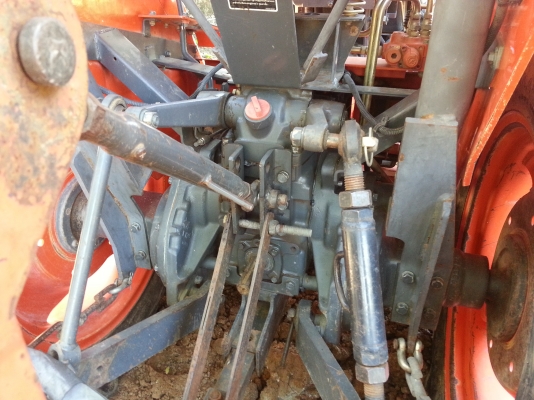 คูโบต้า L3408 DI 4 WD 2 เพลาใบมีดดันหน้าช้าง ผาน 6 ช้าง..ทำงาน 835 ชั่วโมงรถไร่ไม่เคยลงนา..สภาพดีแน่นๆครับ