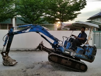 มาแล้วครับ รถขุด แบคโฮ รุ่นติดตลาด Kobelco sk 027 มีลายหัวเจาะ เก่านอก แทรคยาง