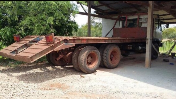 รถลากไอ้หลง 195 แรง 2 เพลา