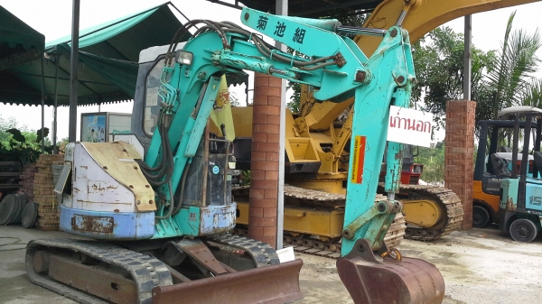 ขายรถแบคโฮ  SUMlTOMO  SH30UJ รถเกานอก  พร้อมใช้งานเท่า PC 30  เครื่องดี  ปั้มแรงทำงานไวราคาถูกสุดค่ะ มีเอกสารแจ้งจำหน่วยพร้อมยังไม่เคยใช้งานในไทยค่ะ
