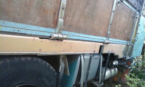 ISUZU TX 185 HP 6BF1 รถหัวยาว 10 ล้อเพลาเดียว กระบะคอกไม้ความยาว 6 เมตรสภาพดีพร้อมบรรทุกหนักได้เลยครับ เครื่องยนต์ 185 แรงลงเล่มครบพร้อม เครื่องแน่นดีแรงดีไม่เยิ้ม ภายในเก๋งคอนโซลครบพร้อม พวงมาลัยธรรมดา ระบบเบรคทริ๊ปฟี้ ช่วงล่างชุดเฟืองกับเพลาท้ายใหญ่ของ