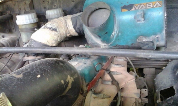 ISUZU TX 185 HP 6BF1 รถหัวยาว 10 ล้อเพลาเดียว กระบะคอกไม้ความยาว 6 เมตรสภาพดีพร้อมบรรทุกหนักได้เลยครับ เครื่องยนต์ 185 แรงลงเล่มครบพร้อม เครื่องแน่นดีแรงดีไม่เยิ้ม ภายในเก๋งคอนโซลครบพร้อม พวงมาลัยธรรมดา ระบบเบรคทริ๊ปฟี้ ช่วงล่างชุดเฟืองกับเพลาท้ายใหญ่ของ