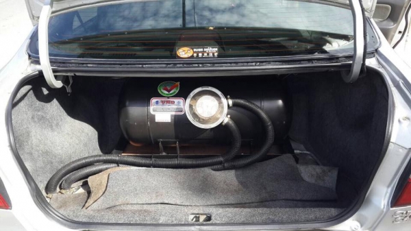 ขาย Nissan Super Saloon ปี 42 เกียร์ออโต้ ติดแก็ส lpg ราคา 75,000 บาท +++++++