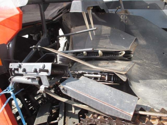 ขายรถเกี่ยวข้าวญี่ปุ่น kubota AR43 ราคา 179,000 ขายรถเกี่ยวข้าวญี่ปุ่น kubota AR43 ราคา 179,000