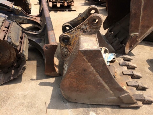 บุ้งกี๋ cat e120b เก่านอกญี่ปุ่น ไม่เคยใช้งานในไทย บุ้งกี๋ cat e120b เก่านอกญี่ปุ่น ไม่เคยใช้งานในไทย