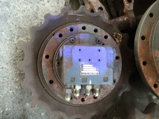 มอเตอร์ตัวเดิน komatsu pc50u-2e นอกญี่ปุ่น