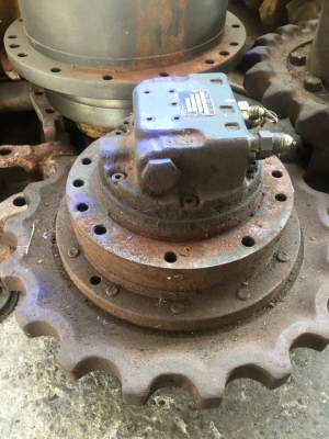 มอเตอร์ตัวเดิน komatsu pc50u-2e นอกญี่ปุ่น