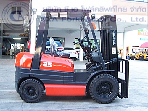 ขายรถ โฟล์คลิฟท์ TOYOTA รุ่น 6-FD25