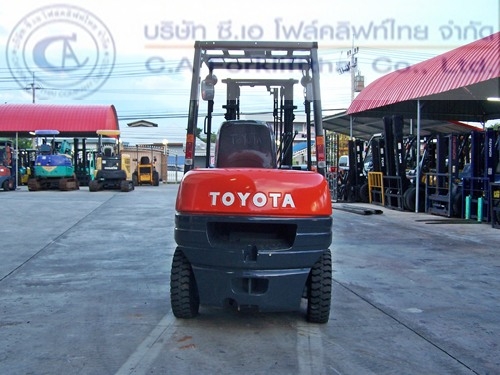 ขายรถ โฟล์คลิฟท์ TOYOTA รุ่น 6-FD25