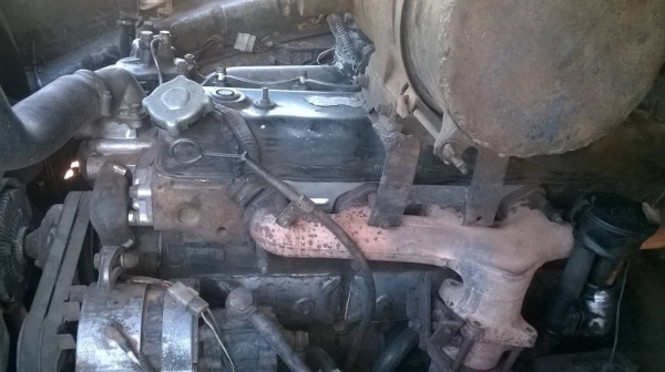 ขาย 10 ล้อหัวยาว เพลาเดียว เครื่อง 6BD1 165 แรงม้า เกียร์ร็อคกี้เสื้อลาย คัสซีสวยตลอดเส้น พาวเวอร์ ทะเบียนพร้อมโอน