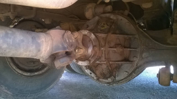 ขาย 10 ล้อหัวยาว เพลาเดียว เครื่อง 6BD1 165 แรงม้า เกียร์ร็อคกี้เสื้อลาย คัสซีสวยตลอดเส้น พาวเวอร์ ทะเบียนพร้อมโอน