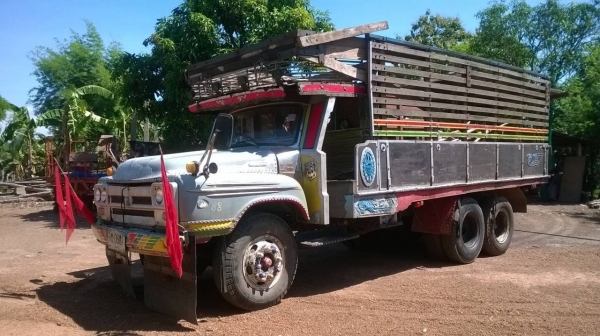 ขาย 10 ล้อหัวยาว เพลาเดียว เครื่อง 6BD1 165 แรงม้า เกียร์ร็อคกี้เสื้อลาย คัสซีสวยตลอดเส้น พาวเวอร์ ทะเบียนพร้อมโอน