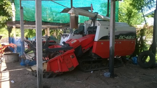 ขายรถเกี่ยวข้าว KUBOTA DC-68G สภาพพร้อมใช้งาน ราคาต่อรองได้ครับ