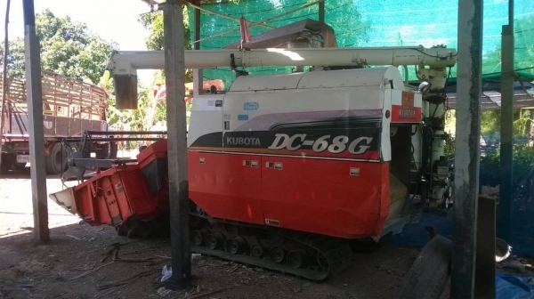 ขายรถเกี่ยวข้าว KUBOTA DC-68G สภาพพร้อมใช้งาน ราคาต่อรองได้ครับ