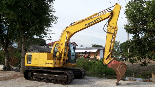 ขายด่วนรถแม็คโคร KOMATSU PC130-6K ซีเรียนสูงชั่วโม่งน้อยมีลายหัวแทก รถนอกนำเข้ายังไม่เคยใช้งานในเมืองไทยเลย ขายด่วนรถแม็คโคร KOMATSU PC130-6K ซีเรียนสูงชั่วโม่งน้อยมีลายหัวแทก รถนอกนำเข้ายังไม่เคยใช้งานในเมืองไทยเลย