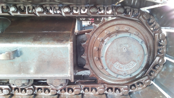 ขายด่วนรถแม็คโคร KOMATSU PC130-6K ซีเรียนสูงชั่วโม่งน้อยมีลายหัวแทก รถนอกนำเข้ายังไม่เคยใช้งานในเมืองไทยเลย ขายด่วนรถแม็คโคร KOMATSU PC130-6K ซีเรียนสูงชั่วโม่งน้อยมีลายหัวแทก รถนอกนำเข้ายังไม่เคยใช้งานในเมืองไทยเลย