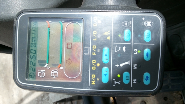 ขายด่วนรถแม็คโคร KOMATSU PC130-6K ซีเรียนสูงชั่วโม่งน้อยมีลายหัวแทก รถนอกนำเข้ายังไม่เคยใช้งานในเมืองไทยเลย ขายด่วนรถแม็คโคร KOMATSU PC130-6K ซีเรียนสูงชั่วโม่งน้อยมีลายหัวแทก รถนอกนำเข้ายังไม่เคยใช้งานในเมืองไทยเลย