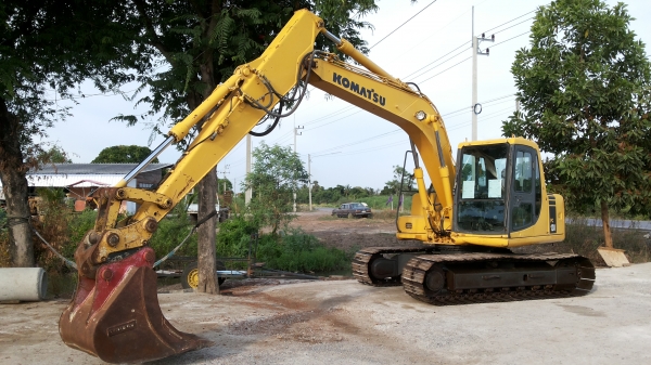 ขายด่วนรถแม็คโคร KOMATSU PC130-6K ซีเรียนสูงชั่วโม่งน้อยมีลายหัวแทก รถนอกนำเข้ายังไม่เคยใช้งานในเมืองไทยเลย
