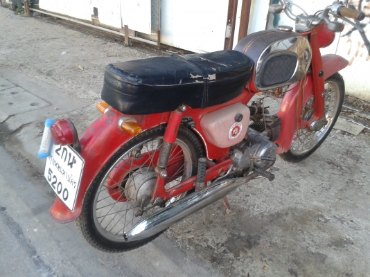 ขาย c200 เครื่องเดิมก้านกระทุ้ง สีแห้งๆ