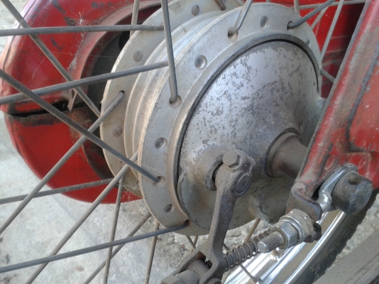 ขาย c200 เครื่องเดิมก้านกระทุ้ง สีแห้งๆ