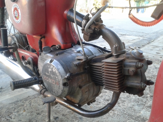 ขาย c200 เครื่องเดิมก้านกระทุ้ง สีแห้งๆ