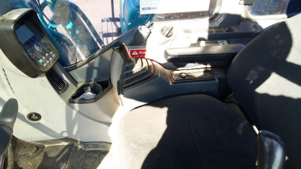 ขายรถแบคโค KOBELCO SK 200-8 YN.12-T รถสวย อินวอย มี 3 คัน ราคา.1650000 สนใจโทรจองด่วน