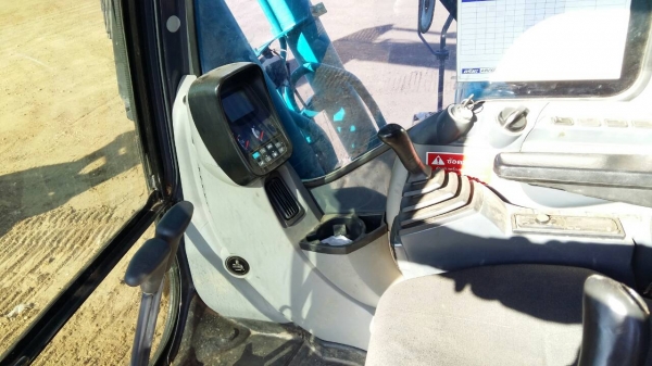 ขายรถแบคโค KOBELCO SK 200-8 YN.12-T รถสวย อินวอย มี 3 คัน ราคา.1650000 สนใจโทรจองด่วน