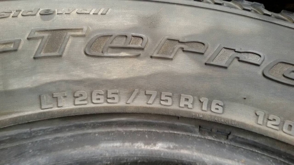 ขายยาง  bf all  265/75/16 ถูกๆครับ