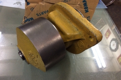 ปั้มน้ำKOMATSU PC200-6/7/8,6D102 ปั้มน้ำKOMATSU PC200-6/7/8,6D102