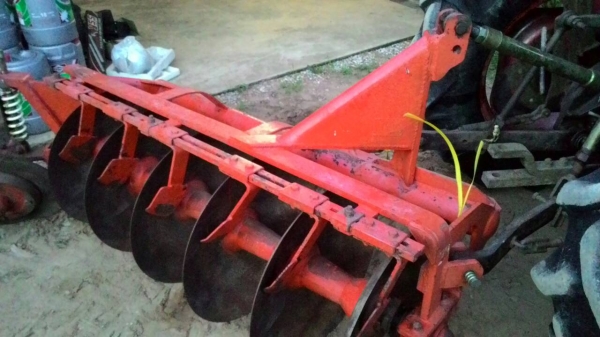 KUBOTA L3408 พร้อมดันหน้าตราช้างและผาน6 ตราช้าง   ราคา 190,000 สนใจสอบถาม 0818618678 id line=carbonthai