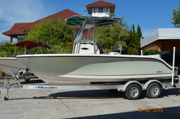 Trophy pro 2103 21 ft, Mercury 200hp 2 stroke, Trailer &amp; T Top. 2004